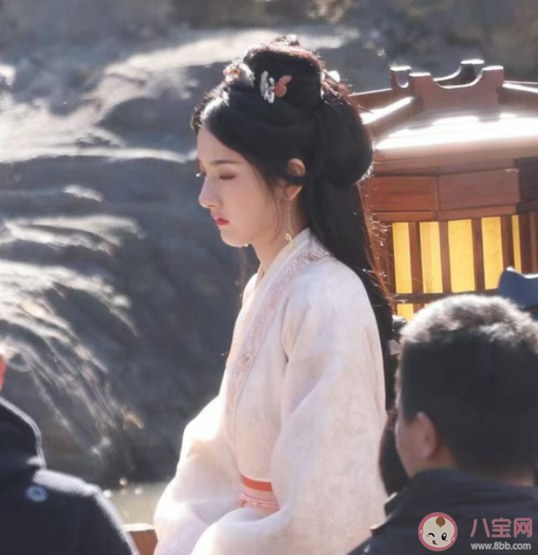 《折腰》原著小說是什么 《折腰》講的是什么故事