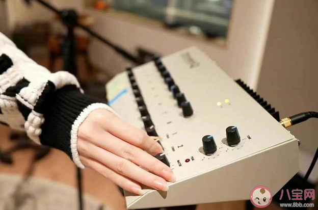 張靚穎新歌《念念不忘》歌詞是什么 《念念不忘》完整版歌詞內容