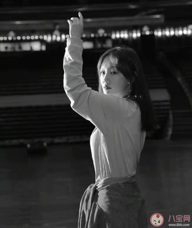 《光淵》裴溯媽媽是怎么死的 《光淵》裴溯的父親是零度共情者嗎 《光淵》裴溯媽媽是怎么死的 《光淵》裴溯的父親是零度共情者嗎