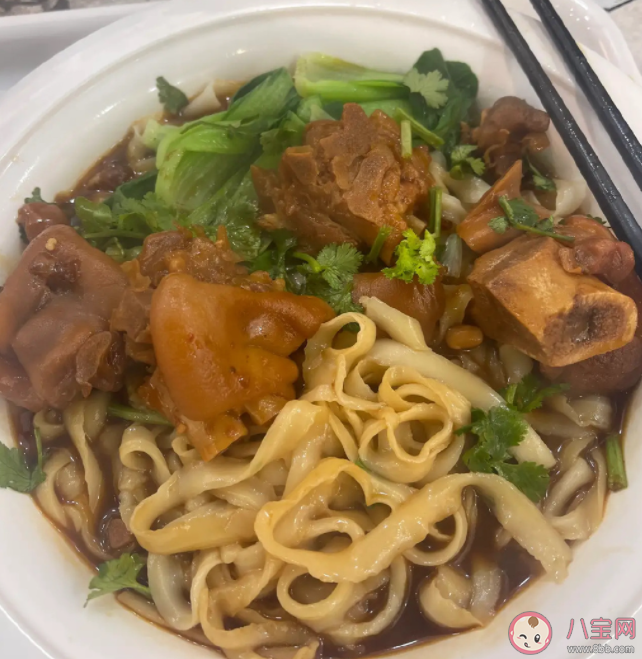 狂飆里的豬腳面是張頌文改的怎么回事 豬腳面是哪里的小吃 狂飆里的豬腳面是張頌文改的怎么回事 豬腳面是哪里的小吃