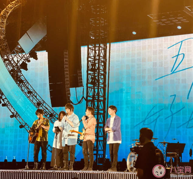 五月天欠下九十萬(wàn)斤水餃的債是什么情況 五月天演唱會(huì)在哪開(kāi) 五月天欠下九十萬(wàn)斤水餃的債是什么情況 五月天演唱會(huì)在哪開(kāi)