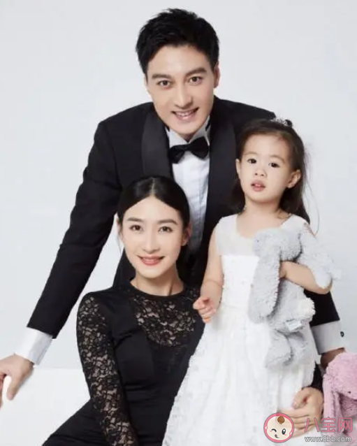 陶昕然發博尋5年前飛機鄰座男士 電影《夾縫之間》講的是什么