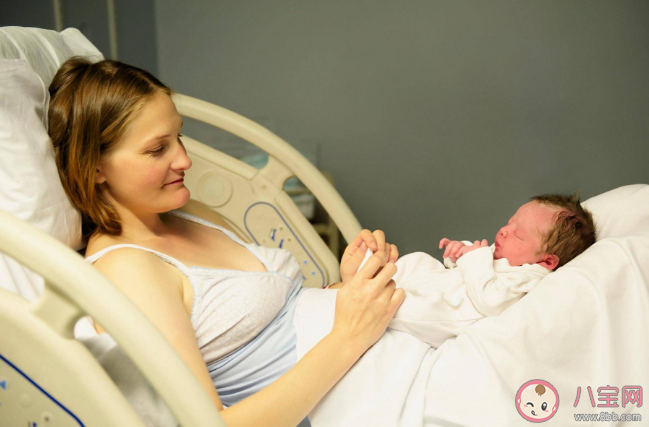 羊水栓塞容易發(fā)生在什么時(shí)候 有什么措施可以降低羊水栓塞發(fā)生率