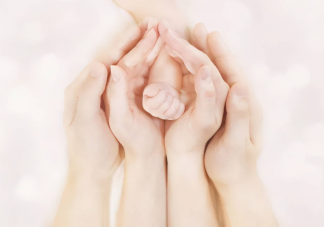 我國(guó)一孩生育率跌至0.5 如何看待我國(guó)一孩生育率下跌現(xiàn)象