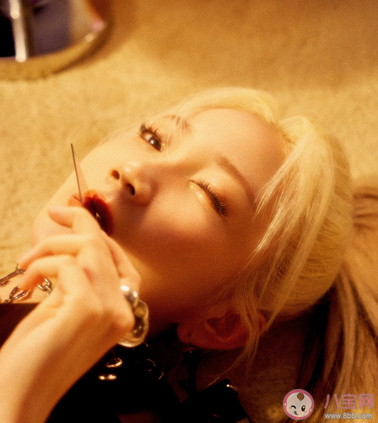 你是我的神明我的堡壘是什么歌 《神明》完整版歌詞內容