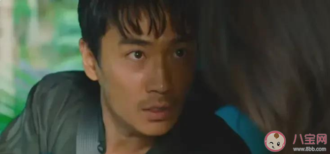 《消失的她》李木子最后為什么摘掉了護(hù)目鏡氧氣罩 為什么在海里李木子會(huì)進(jìn)鐵籠子