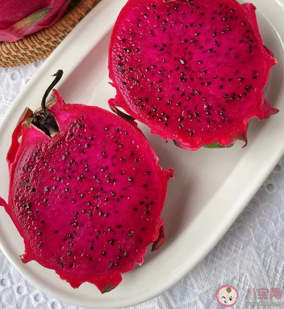 吃了紅心火龍果尿液和便便會變紅嗎 火龍果可以空腹吃嗎