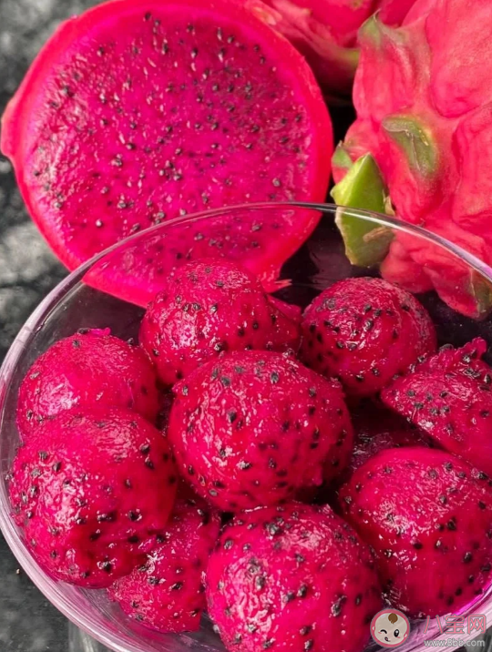 吃了紅心火龍果尿液和便便會變紅嗎 火龍果可以空腹吃嗎