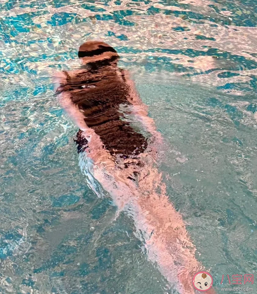 游泳后要馬上洗頭嗎 游泳后必須要做的3件事 游泳后要馬上洗頭嗎 游泳后必須要做的3件事