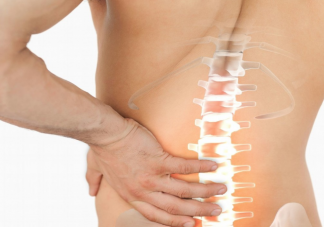 推拿按摩可以把突出的腰椎間盤壓回去嗎 腰間盤突出為什么引起腿痛腳麻