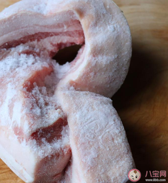 為什么建議解凍食物別再用水泡了 冷凍食物如何正確解凍 為什么建議解凍食物別再用水泡了 冷凍食物如何正確解凍