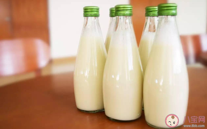 牛奶和酸奶喝哪個營養好 牛奶和酸奶有什么不同 牛奶和酸奶喝哪個營養好 牛奶和酸奶有什么不同