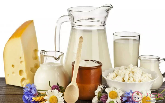 牛奶和酸奶喝哪個營養好 牛奶和酸奶有什么不同 牛奶和酸奶喝哪個營養好 牛奶和酸奶有什么不同