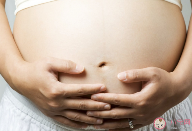 高位破水和漏尿有什么區別 羊水破了還能撐多久