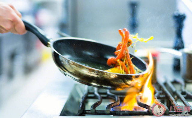 做飯的壞習慣可能導致家庭癌 炒完菜立馬關油煙機好嗎 做飯的壞習慣可能導致家庭癌 炒完菜立馬關油煙機好嗎