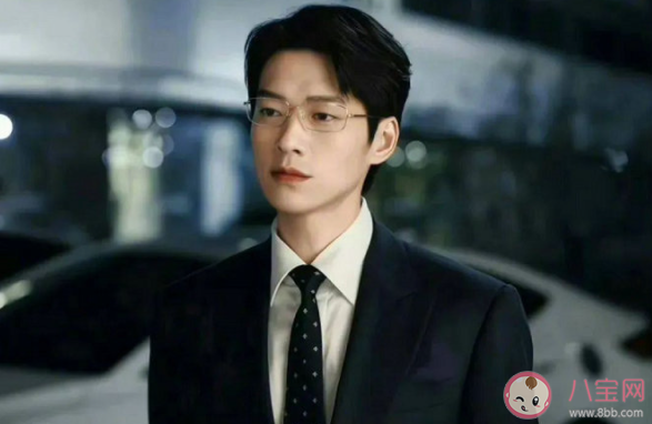 女生們?yōu)楹尾粣郯钥偭?霸總的沒落說明了什么 女生們?yōu)楹尾粣郯钥偭?霸總的沒落說明了什么