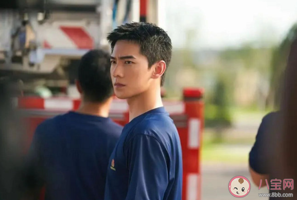 女生們?yōu)楹尾粣郯钥偭?霸總的沒落說明了什么 女生們?yōu)楹尾粣郯钥偭?霸總的沒落說明了什么