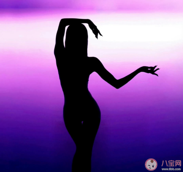 Lisa參加瘋馬秀為何引爭議 如何看待瘋馬秀的舞蹈藝術