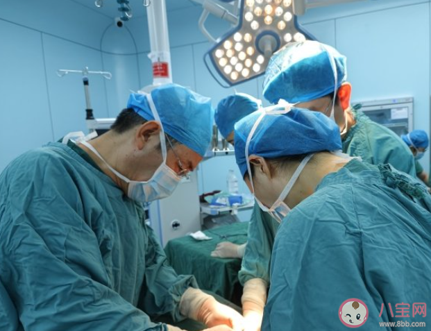 20歲女孩從未來例假一查竟是男兒身 女性初次月經什么時候來