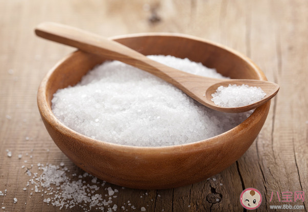 每天少吃一克鹽身體會發生什么 低鈉鹽比普通鹽好在哪里 每天少吃一克鹽身體會發生什么 低鈉鹽比普通鹽好在哪里