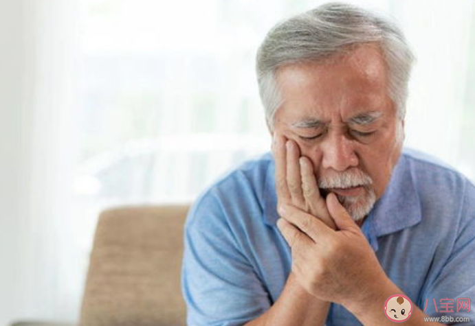 人老掉牙很正常嗎 老年人牙周炎有什么癥狀 人老掉牙很正常嗎 老年人牙周炎有什么癥狀