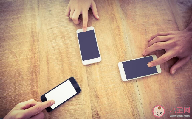 手機輻射可能影響發育 手機輻射對人體影響大嗎 手機輻射可能影響發育 手機輻射對人體影響大嗎