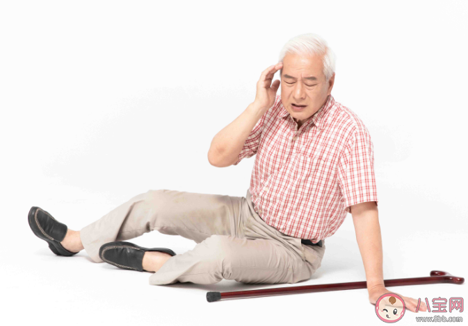 10月是最容易發(fā)生跌倒的月份 老年人跌倒為何能致命