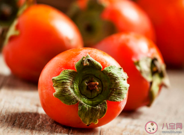 空腹吃柿子會得結(jié)石嗎 柿子是發(fā)物嗎 空腹吃柿子會得結(jié)石嗎 柿子是發(fā)物嗎