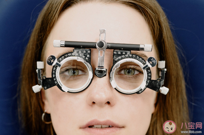 高度近視的發(fā)生和基因有關(guān)嗎 高度近視人群為什么每年都要檢查眼底 高度近視的發(fā)生和基因有關(guān)嗎 高度近視人群為什么每年都要檢查眼底