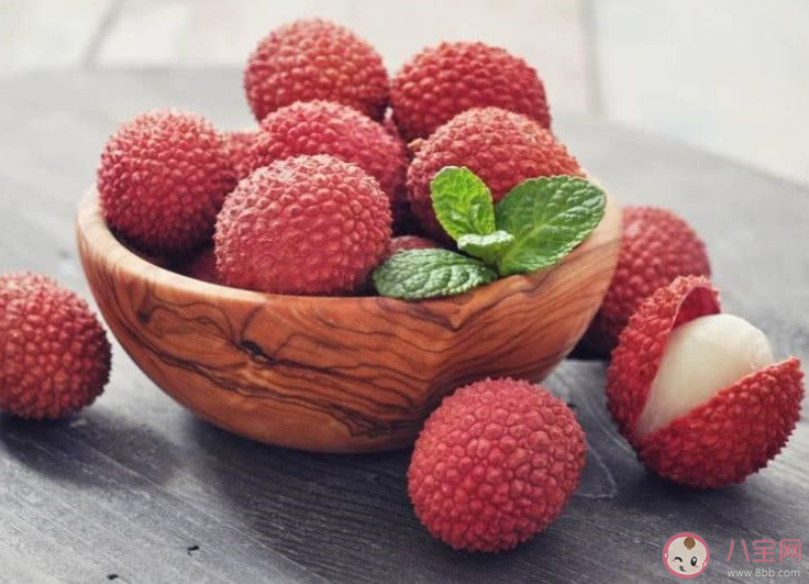 長痘痘不建議吃的水果有哪些 長痘痘了該怎么辦 長痘痘不建議吃的水果有哪些 長痘痘了該怎么辦