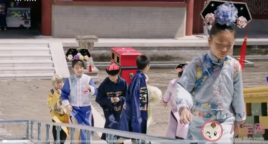 橫店兒童演員現狀是怎樣的 如何看待橫店童漂 橫店兒童演員現狀是怎樣的 如何看待橫店童漂