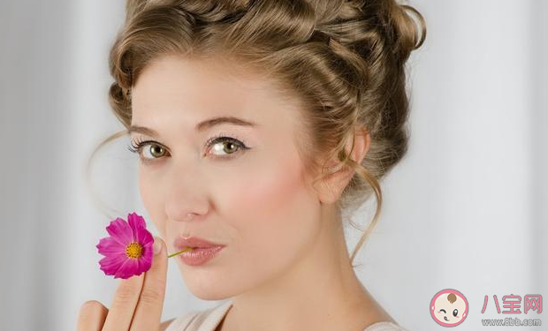 臉發(fā)黃的原因有哪些 女性臉發(fā)黃了怎么辦