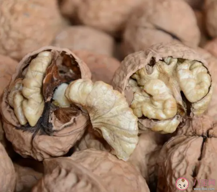 研究證實(shí)吃核桃能長(zhǎng)壽是真的 核桃吃了對(duì)身體有什么好處