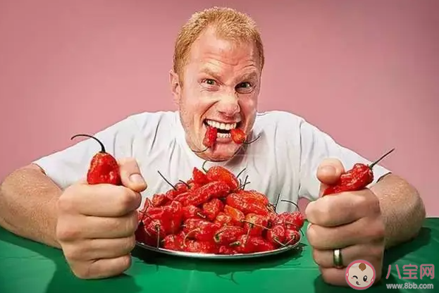 吃辣和長痘沒什么聯(lián)系嗎 適當(dāng)吃辣有什么好處 吃辣和長痘沒什么聯(lián)系嗎 適當(dāng)吃辣有什么好處