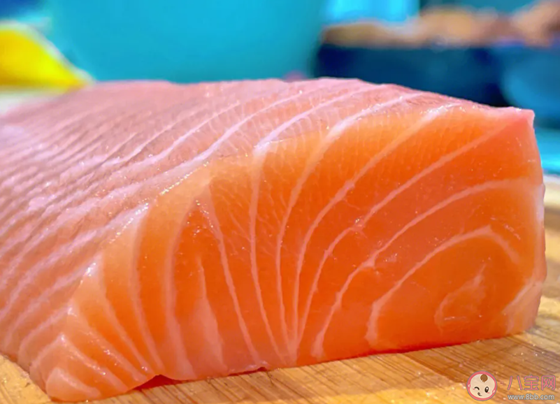三文魚到底能不能生吃 哪些食材不能生吃 三文魚到底能不能生吃 哪些食材不能生吃