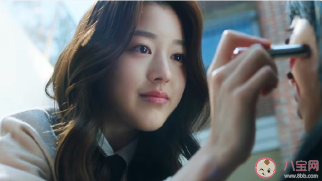 韓劇《金字塔游戲》白夏凜的身世是怎樣的 白夏凜為什么恨明子恩