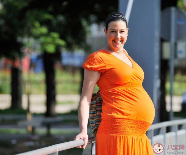 懷孕留長發(fā)會搶寶寶營養(yǎng)嗎 懷孕期間長發(fā)好還是短發(fā)好 懷孕留長發(fā)會搶寶寶營養(yǎng)嗎 懷孕期間長發(fā)好還是短發(fā)好