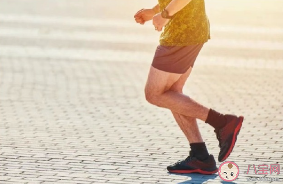 為什么有人禿頭但腿毛特長(zhǎng) 腿毛可以移植到頭上嗎