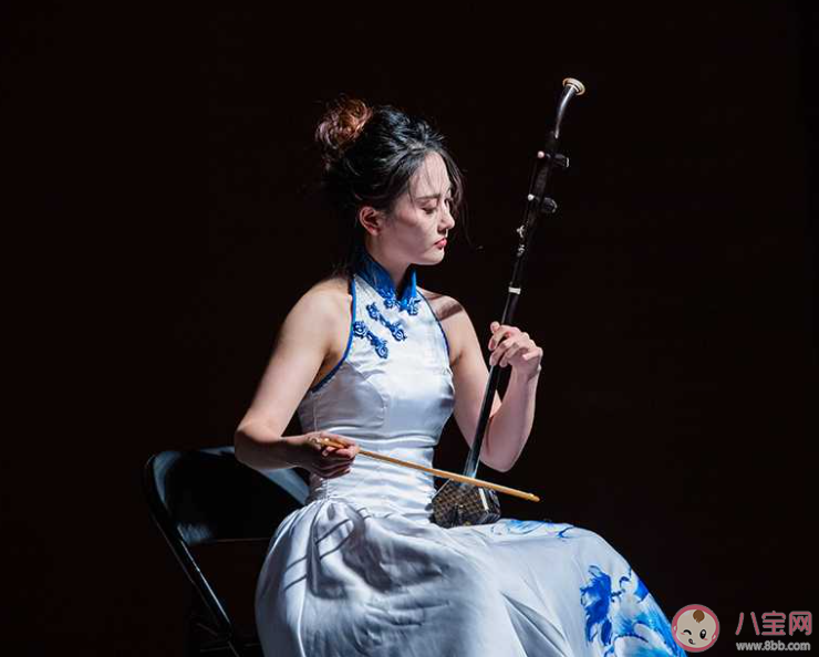 以下哪一項(xiàng)是我國二胡演奏的經(jīng)典曲目 螞蟻新村4月1日答案