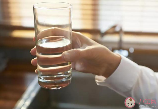 愛不愛喝水身體有啥區別 不愛喝水會影響哪些器官